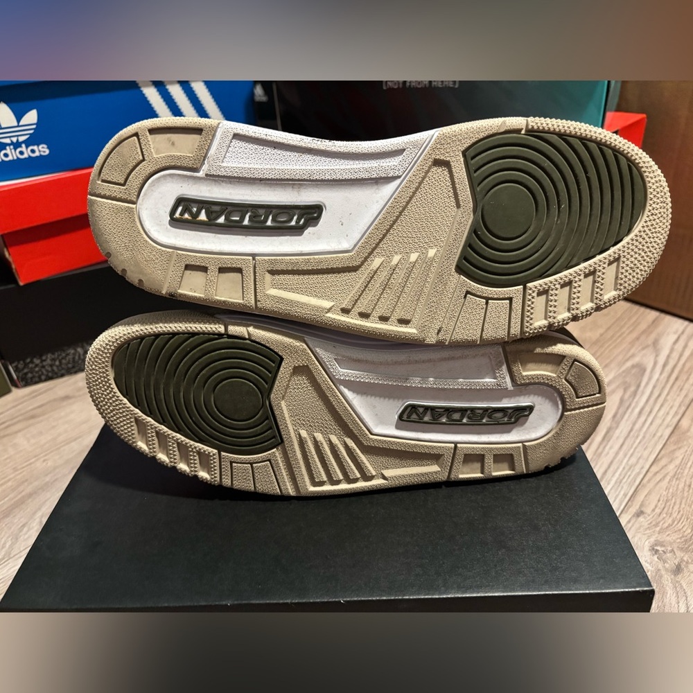 Air Jordan Legacy 312 Low - Picture 2 of 5